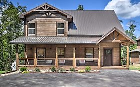 Smoky Cove Retreat With Private Hot Tub And Deck!