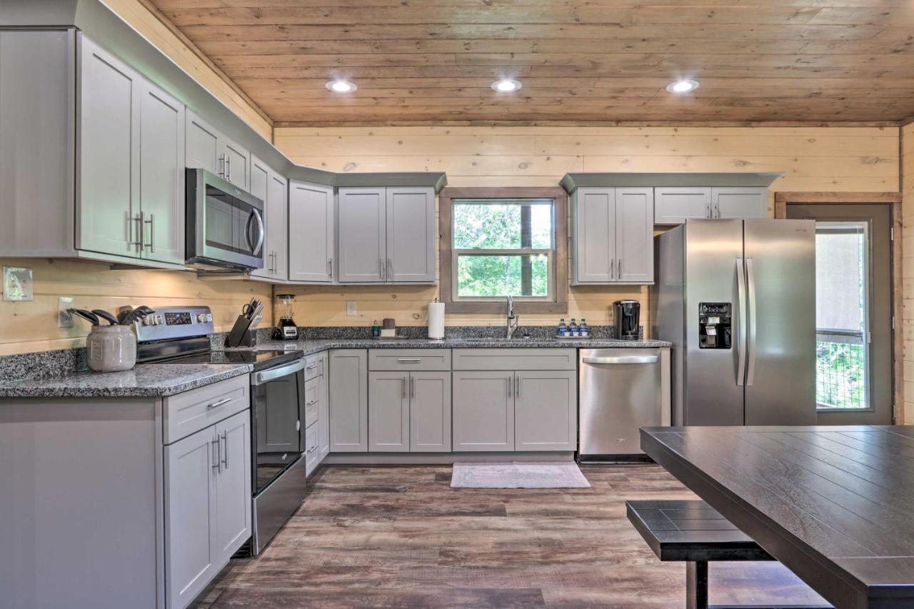 Smoky Cove Retreat With Private Hot Tub And Deck! Villa Sevierville Exterior photo
