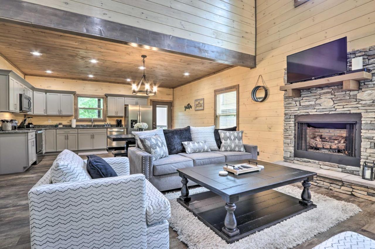 Smoky Cove Retreat With Private Hot Tub And Deck! Villa Sevierville Exterior photo
