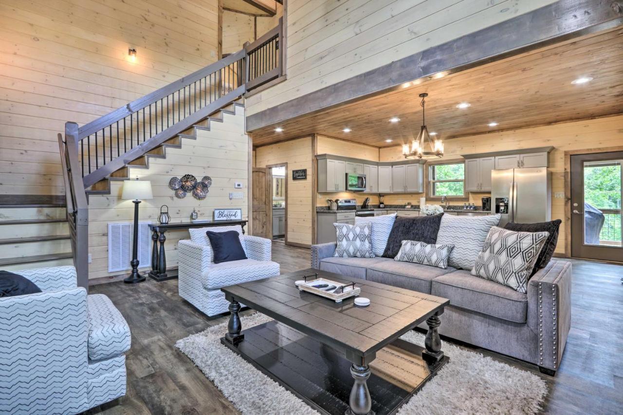 Smoky Cove Retreat With Private Hot Tub And Deck! Villa Sevierville Exterior photo