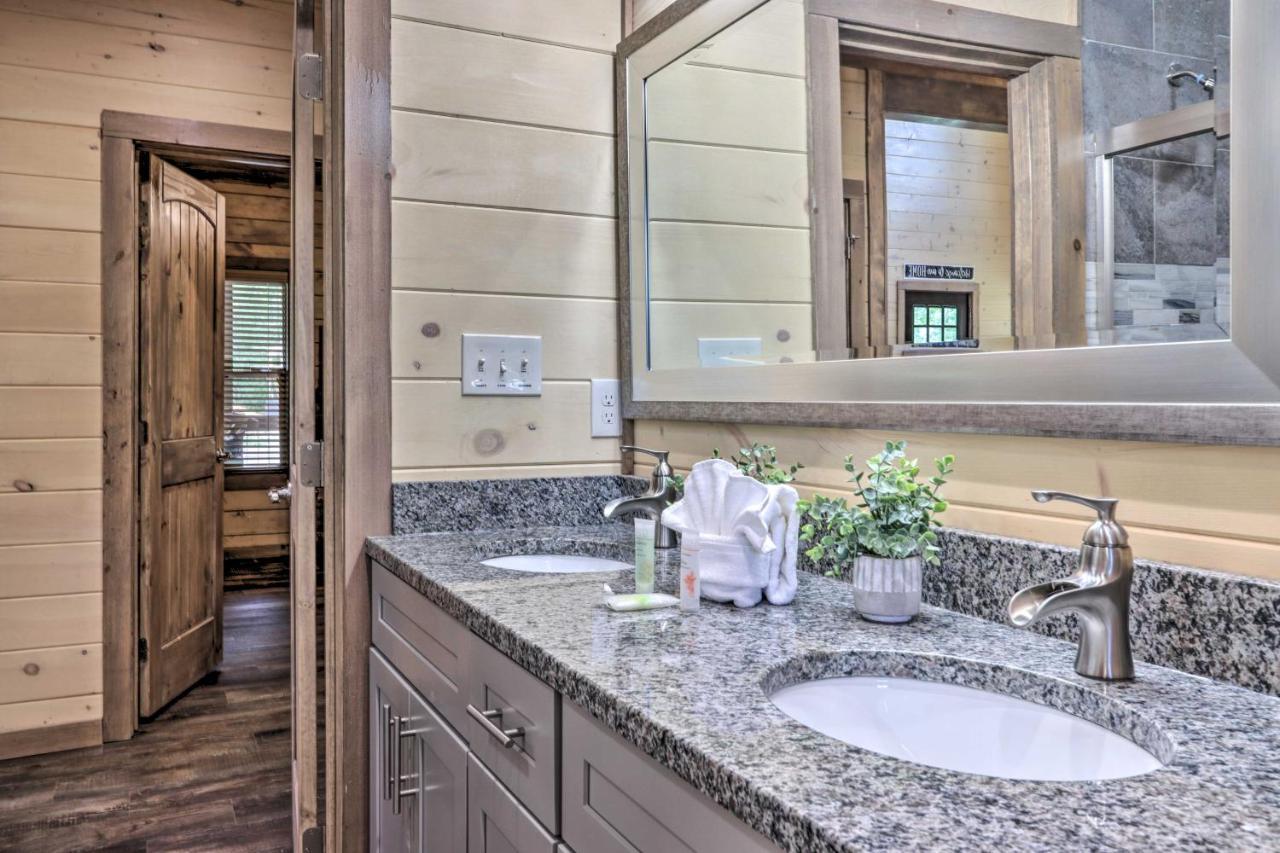 Smoky Cove Retreat With Private Hot Tub And Deck! Villa Sevierville Exterior photo