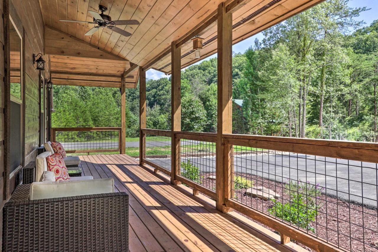 Smoky Cove Retreat With Private Hot Tub And Deck! Villa Sevierville Exterior photo
